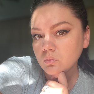 Meet your Posher, Casandra